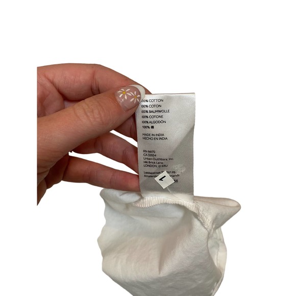 Maeve Ruffled Eyelet Blouse - Picture 8 of 9